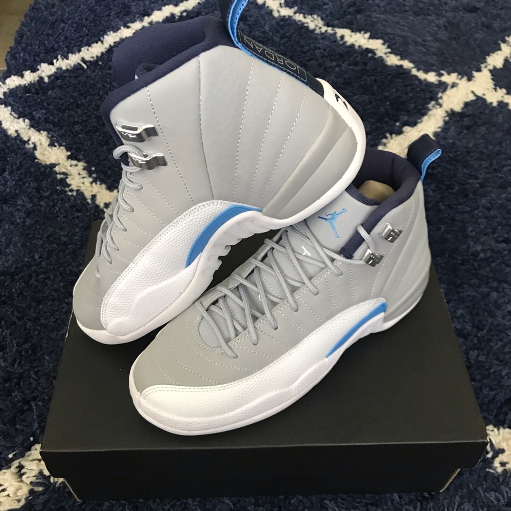 DS Jordan 12 Wolf Grey (6Y)